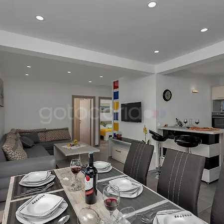 Luxury Poseidon - Free Parking Μακάρσκα