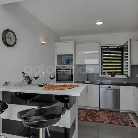 Luxury Poseidon - Free Parking *