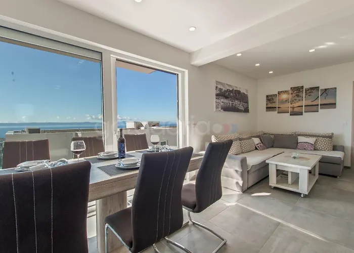 Luxury Poseidon - Free Parking Apartman