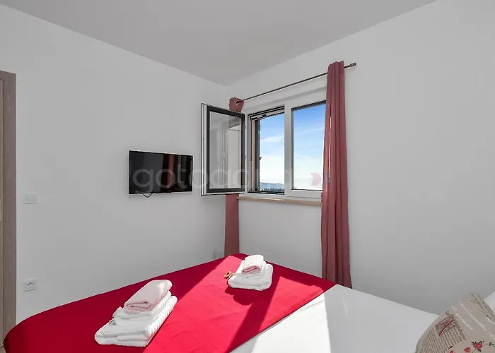 Luxury Poseidon - Free Parking Apartment