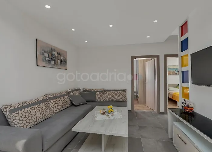 Luxury Poseidon - Free Parking Apartment *