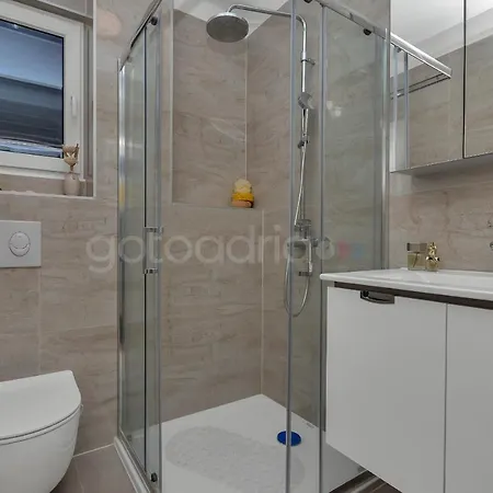 Luxury Poseidon - Free Parking דירה